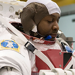 Former NASA Astronaut to speak at Ashesi’s Engineering launch – Ashesi ...